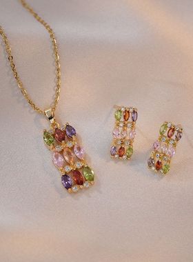 项链女网红彩色锆石几何小众时尚新款设计感吊坠气质套装钛钢项链