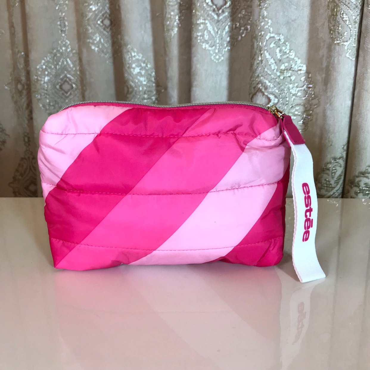 小雅 雅诗*黛粉色条纹布面夹棉大容量手挽化妆包便携收纳包手拿包