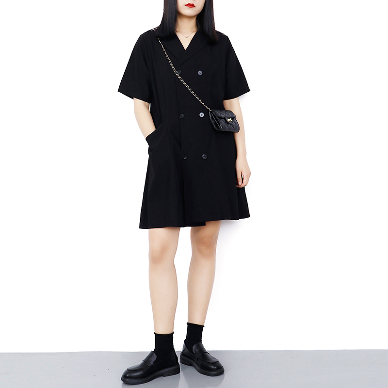 赫宁大码西装裙2020夏新款胖mm韩版显瘦气质小黑裙双排扣连衣裙
