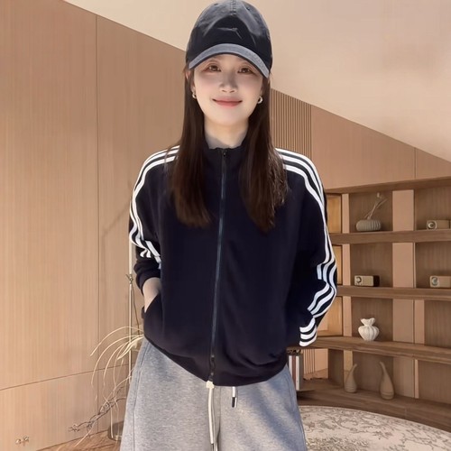 秋冬设计感三条杠棒球服短外套