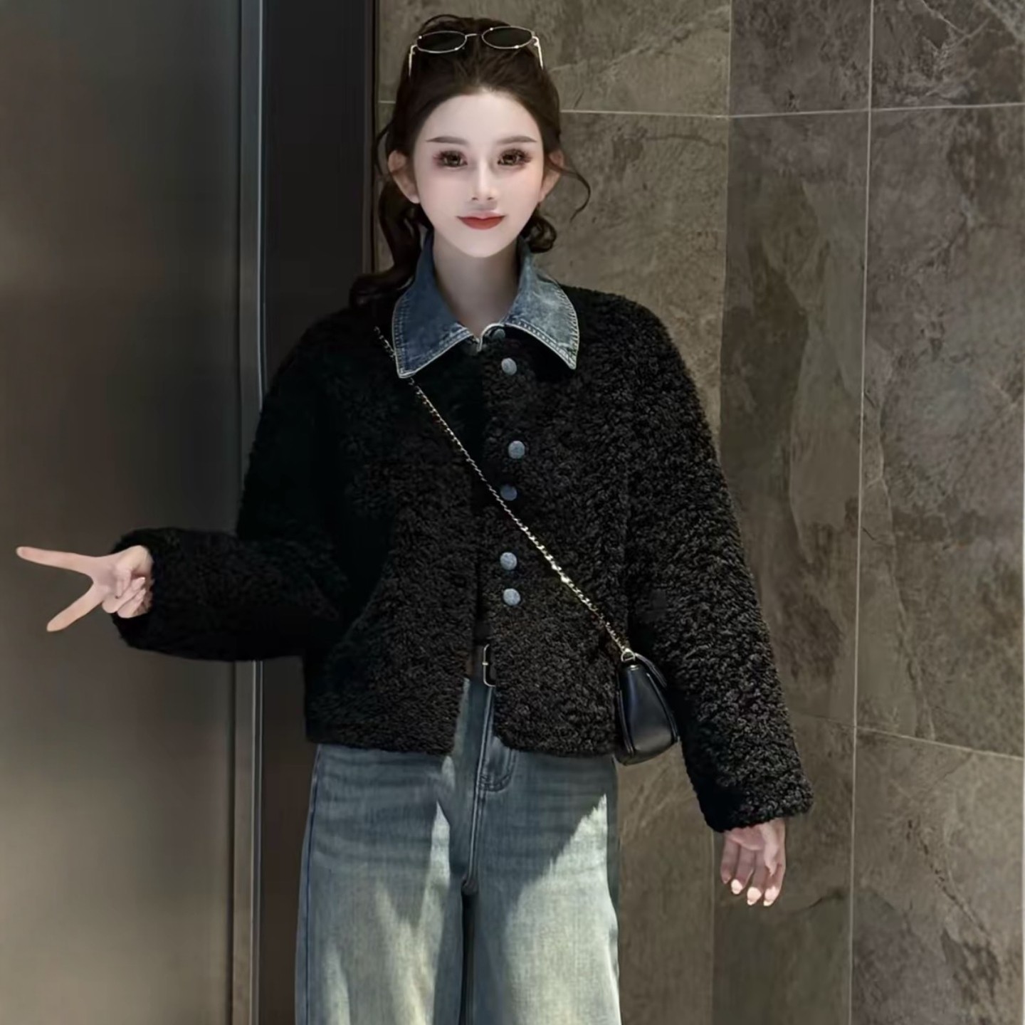 爆款高级感撞色羊羔毛短外套女装冬季小个子时尚洋气加厚短款上衣,女装/女士精品,短外套,淘宝优惠券,粉丝福利购,淘宝优惠卷