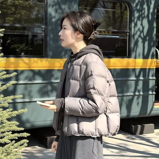 爆款高级感圆领羽绒服女装2025年冬季时尚流行超洋气保暖短款外套