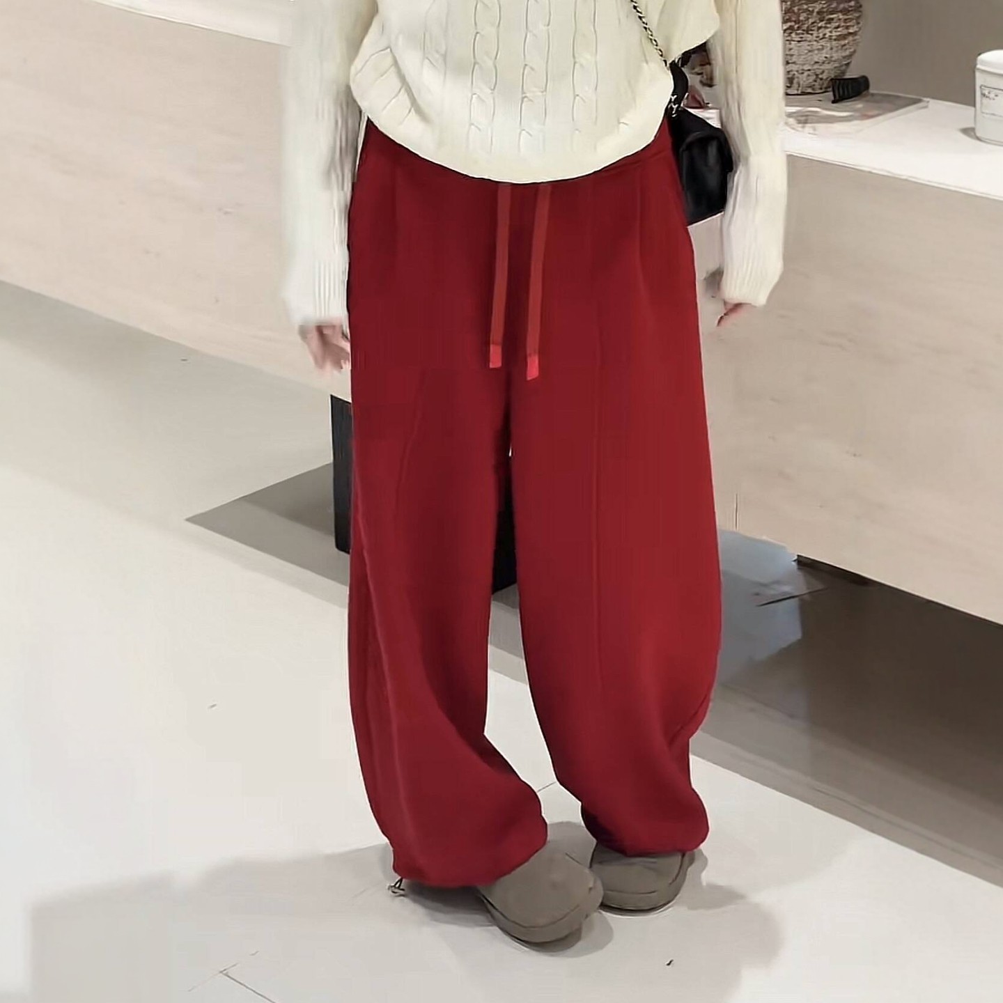 爆款设计感加绒加厚休闲卫裤女装冬季韩系流行高腰抽绳显瘦弯刀裤,女装/女士精品,卫裤,淘宝优惠券,粉丝福利购,淘宝优惠卷