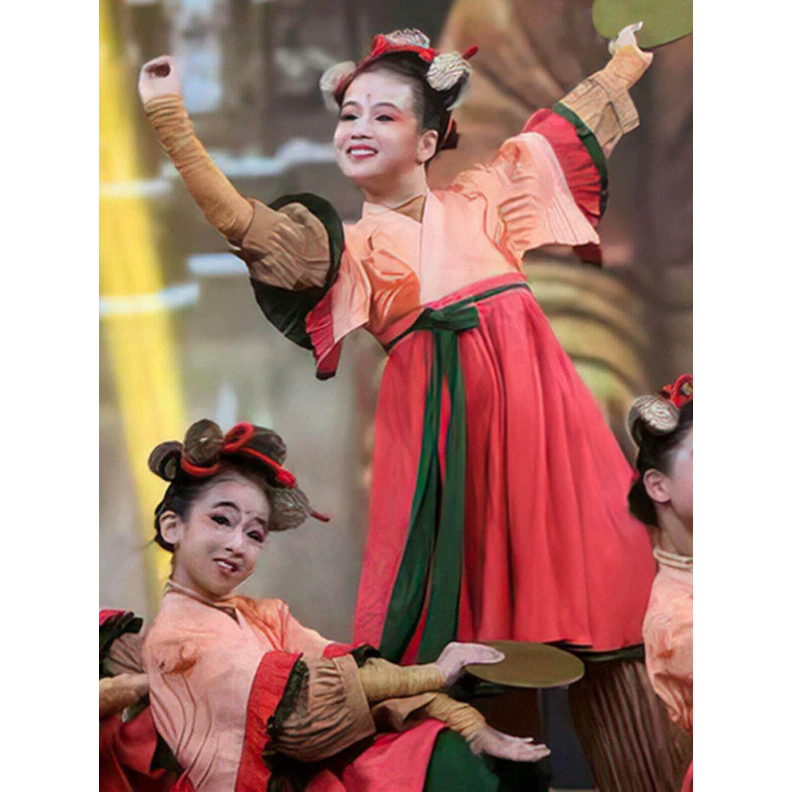 镜子女仆表演服装儿童小陶岩博物馆妙夜云川舞舞蹈服装汉代铜镜