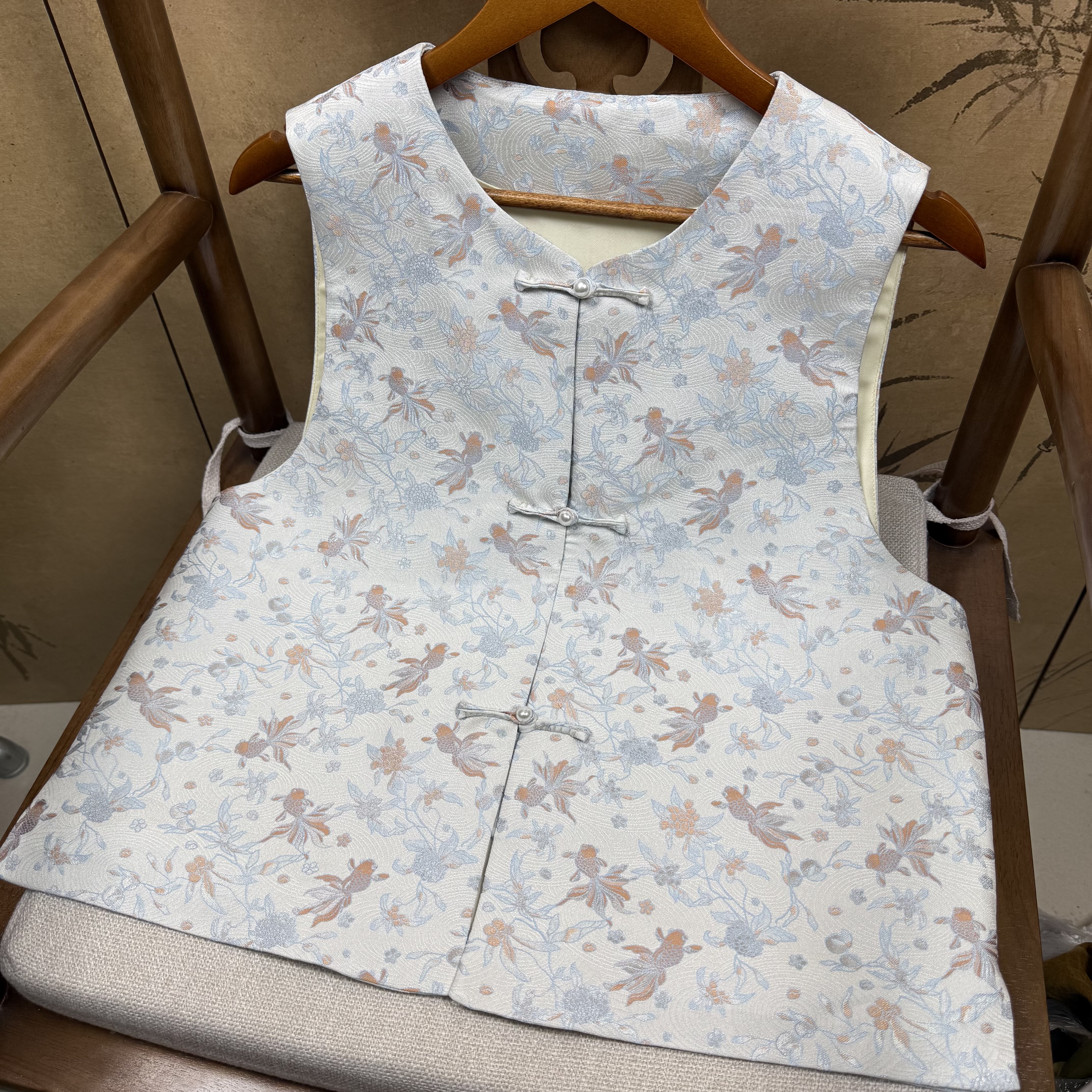 三马宋锦100%桑蚕丝真丝金鱼桂花对襟马甲国风气质新款三档本布扣,女装/女士精品,马夹,淘宝优惠券,粉丝福利购,淘宝优惠卷