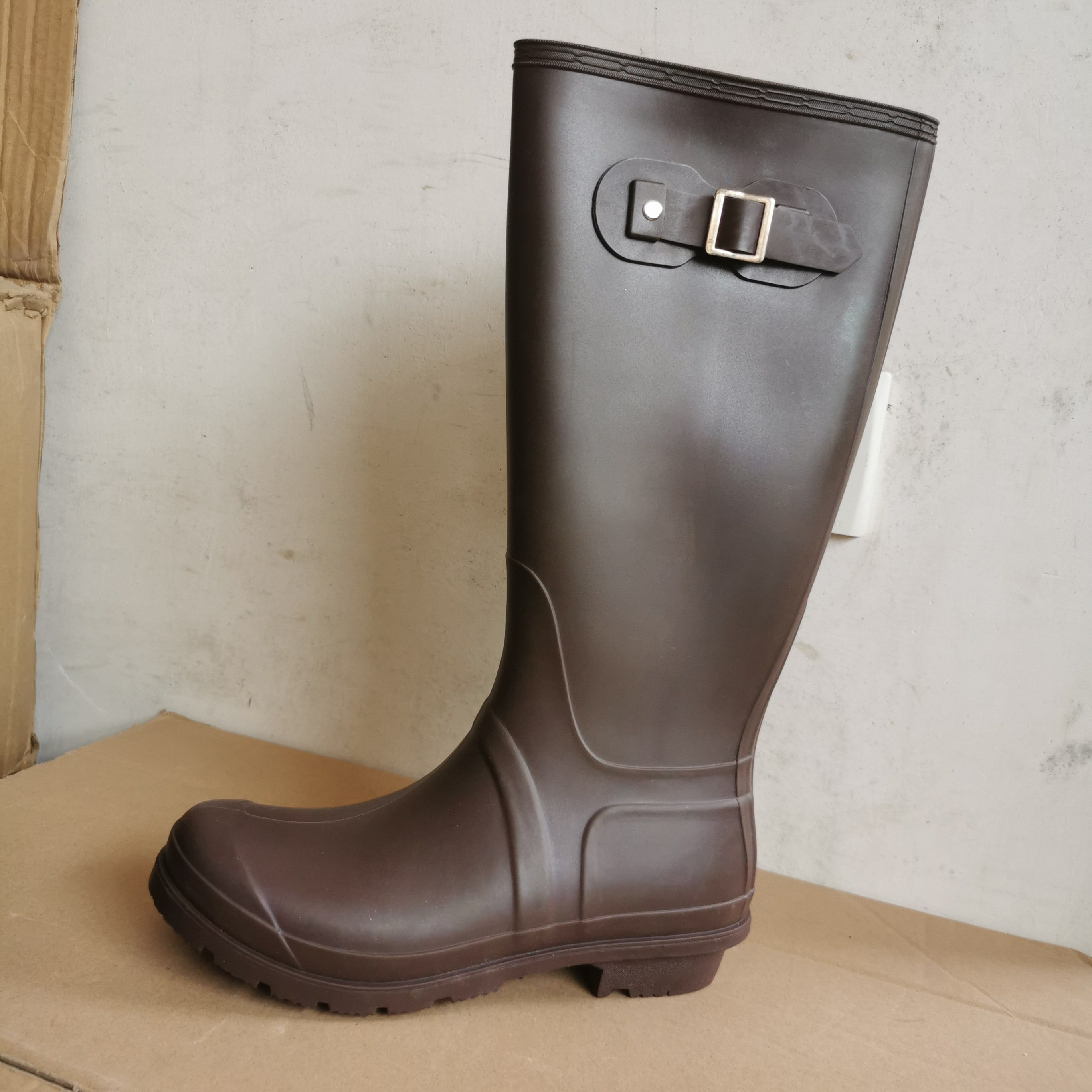 正品清仓日本夏秋款高筒防滑软底橡胶时尚雨靴雨鞋女款长筒水靴子