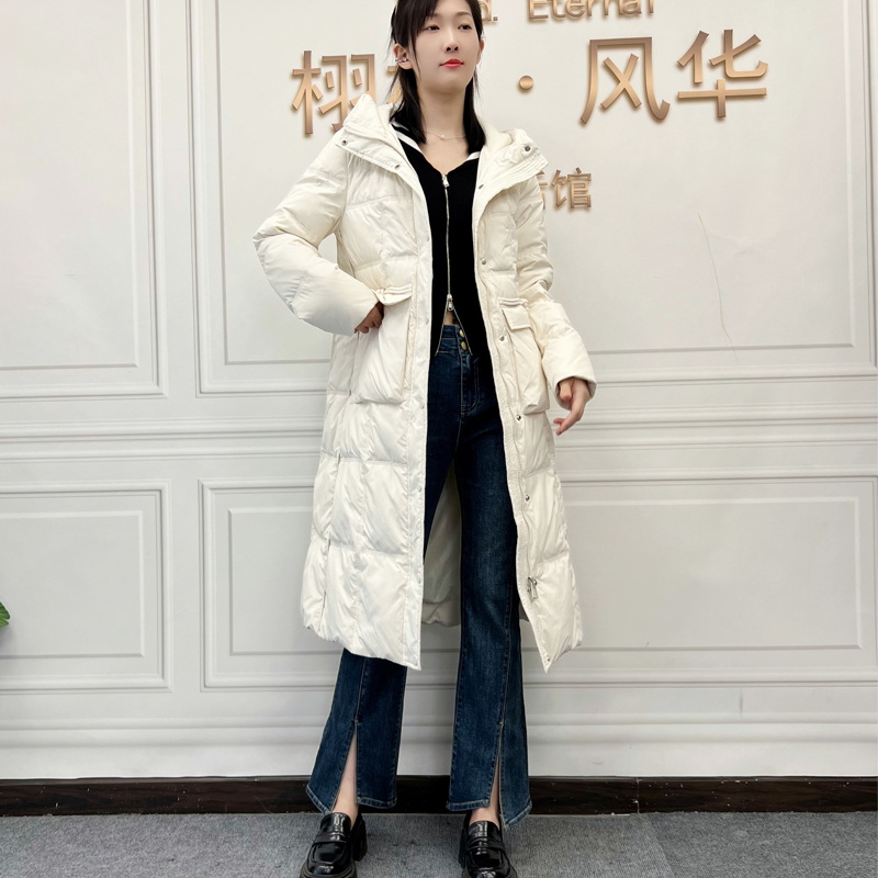 可路莎冬季复古中长直筒羽绒服