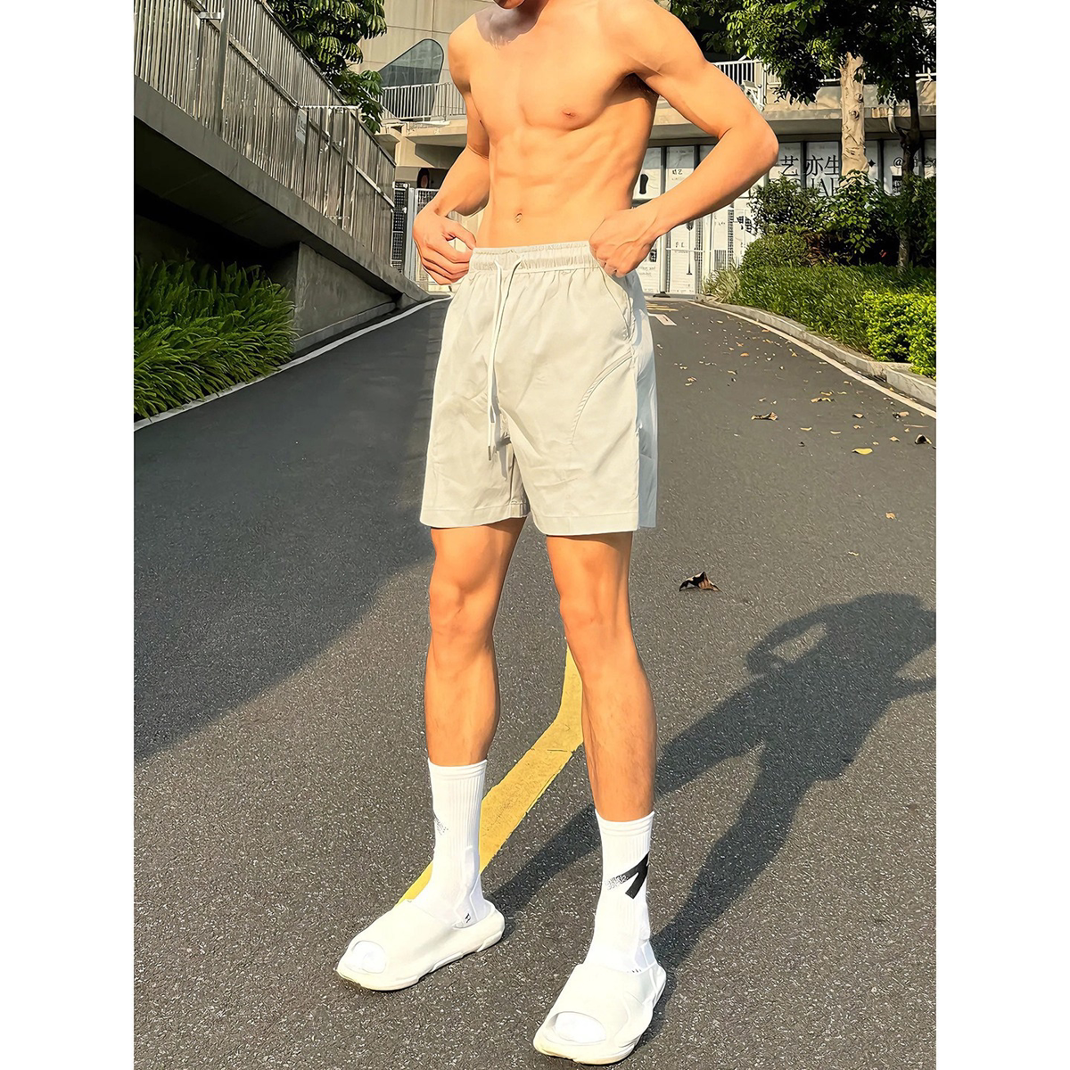 大码速干运动短裤男款夏季美式斜切健身裤子外穿休闲训练四分裤