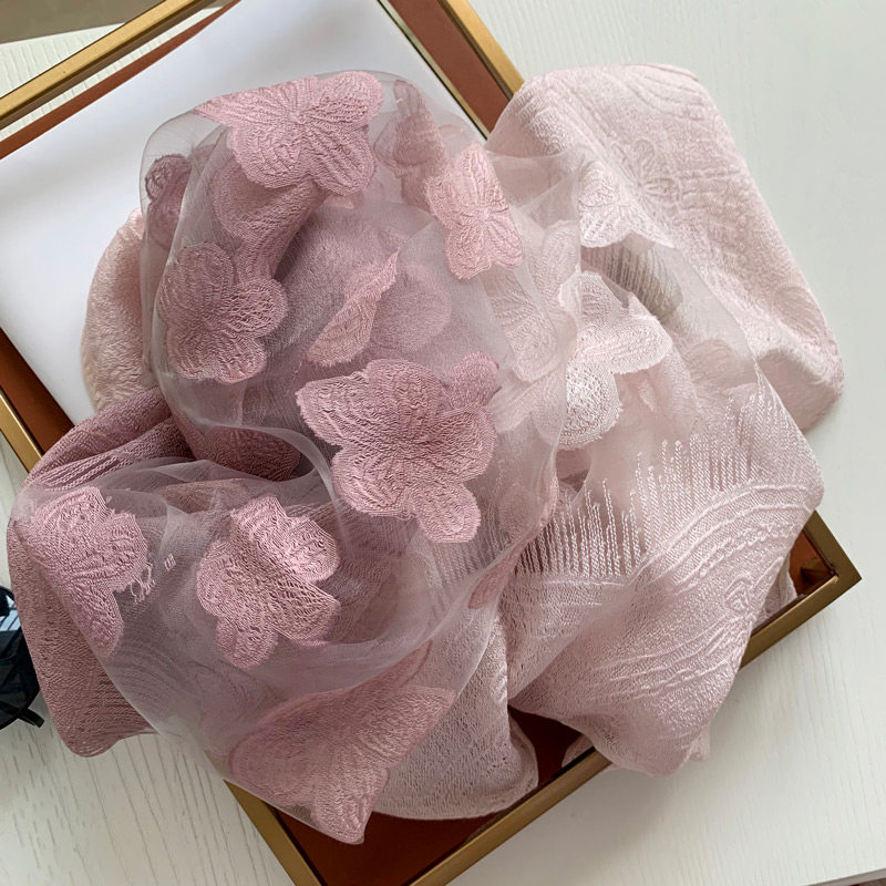 2026新款长丝巾女妈妈送礼渐变花朵围巾冬季百搭披肩两用春秋外搭