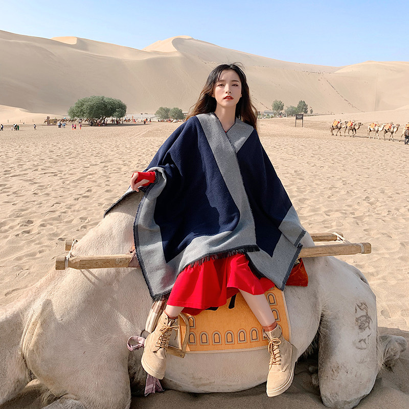 旅游拍照斗篷秋冬超大高能撞色披肩女加厚保暖沙漠旅游红色围巾