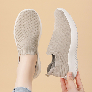 夏天软底妈妈鞋网面女鞋一脚蹬飞织运动鞋中年健步透气休闲针织鞋