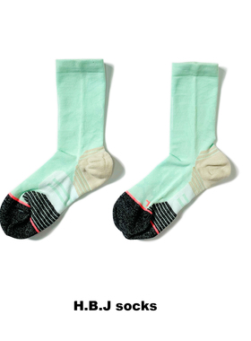 HBJ新款女士中筒袜锦纶简约运动专业跑步袜夏季速干透气防臭排汗