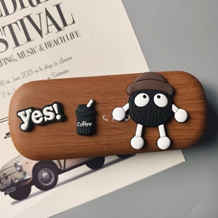 【买2送路牌冰箱贴】2025冬季卡通煤球框架眼镜盒抗压便携收纳盒