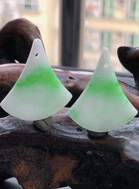 自然光实物拍摄/缅甸天然翡翠A货飘绿耳饰耳环吊坠1对4.79g耳坠