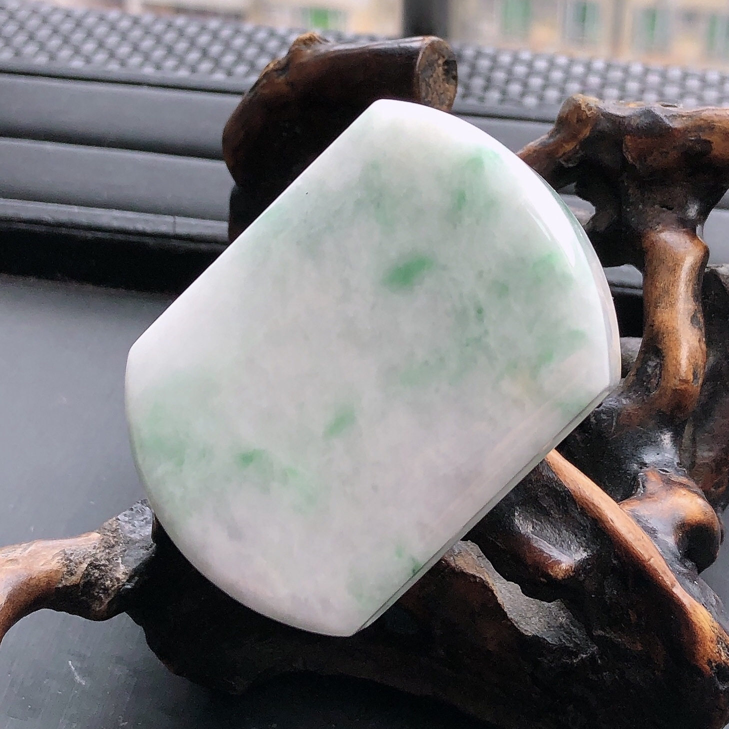 缅甸天然翡翠A货飘花素面皮带扣