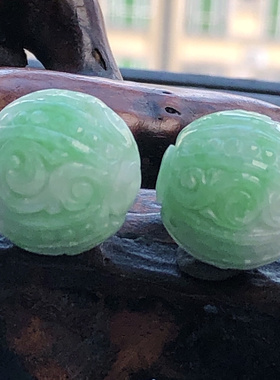 自然光实物拍摄/缅甸天然翡翠A货精雕龙珠圆珠一对23.21g老坑雕刻