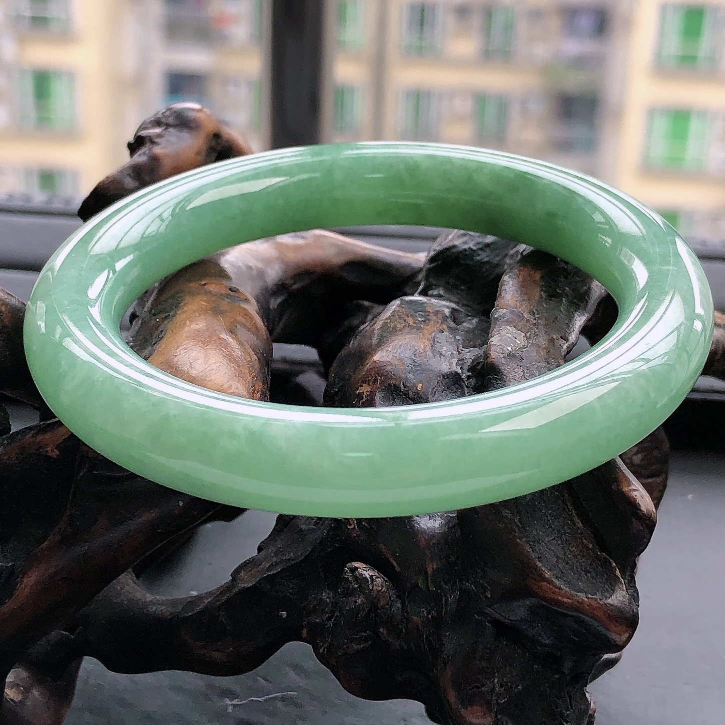 56.5mm缅甸天然翡翠A货圆条手镯