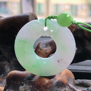 自然光实物拍摄 缅甸天然翡翠A货春彩双龙戏珠吊坠挂件7.21g老坑