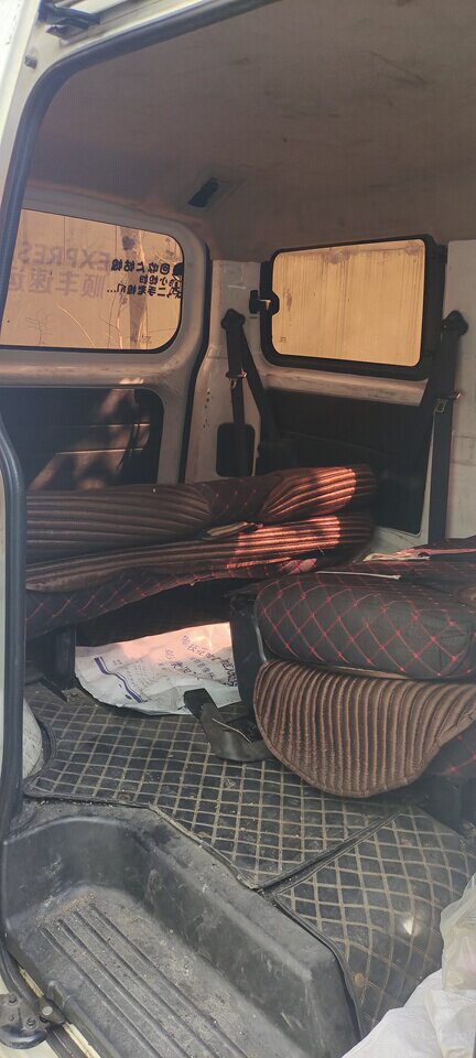 4月28日攀枝花市车牌号为川D0C127长安牌小型普通客车一辆网络拍卖公告