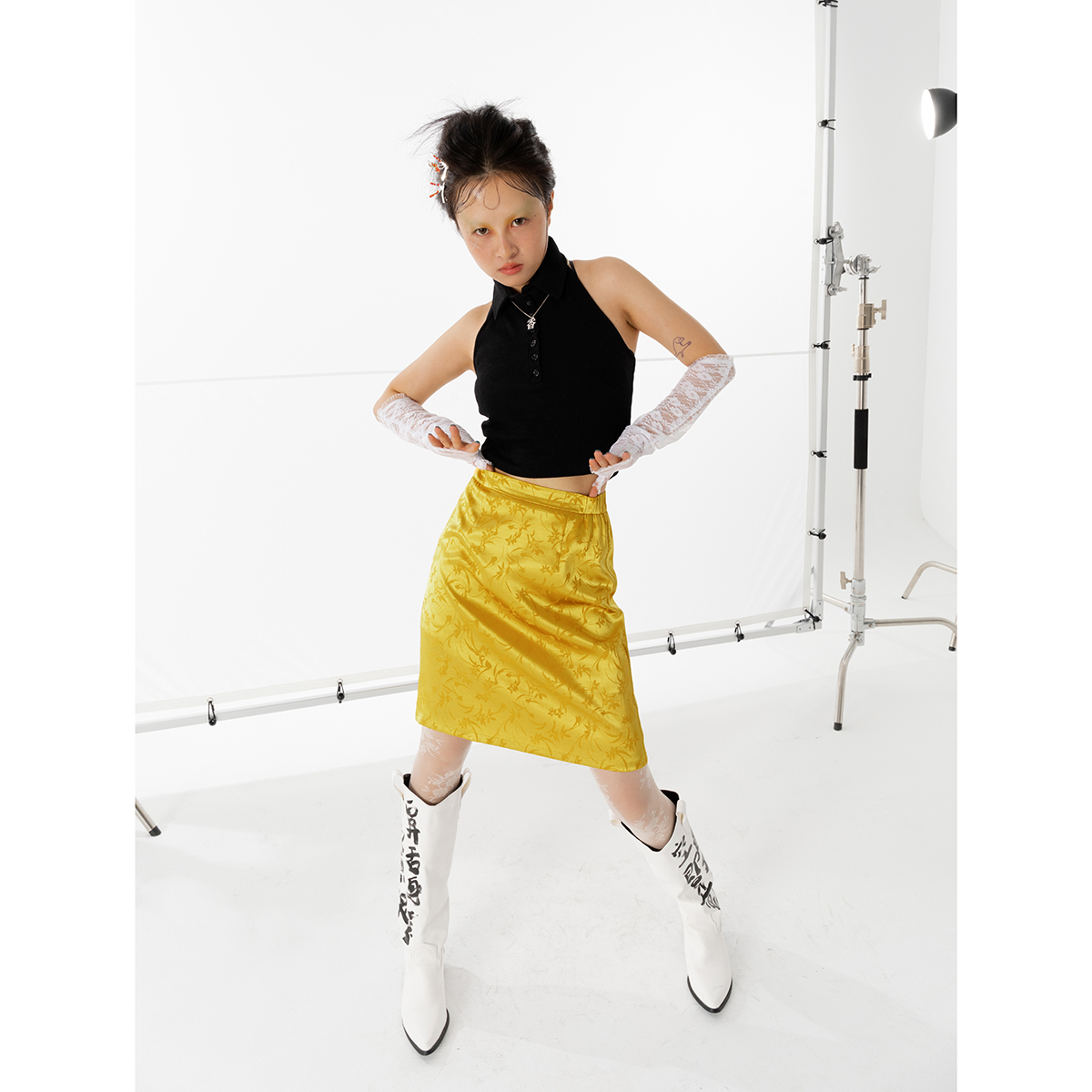 SLEEPZOO短裙金色花纹高腰