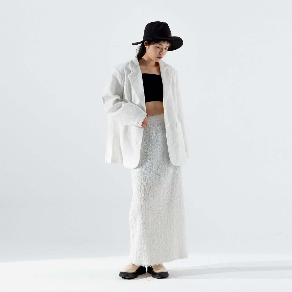 【现货】 21AW 高级感蕾丝压纹纯白西装夹克女秋冬小众优雅气质潮