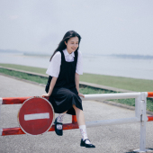 食着SLEEPZOO日系文艺学院纯黑连衣裙简约盐系少女百搭工装 裙子女