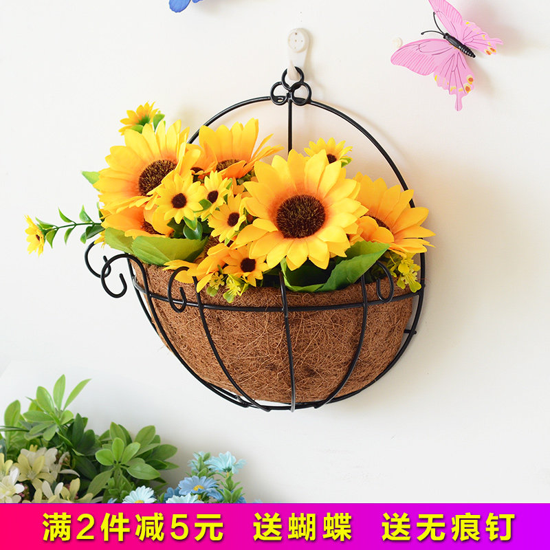 北欧藤编客厅装饰墙上花篮图片