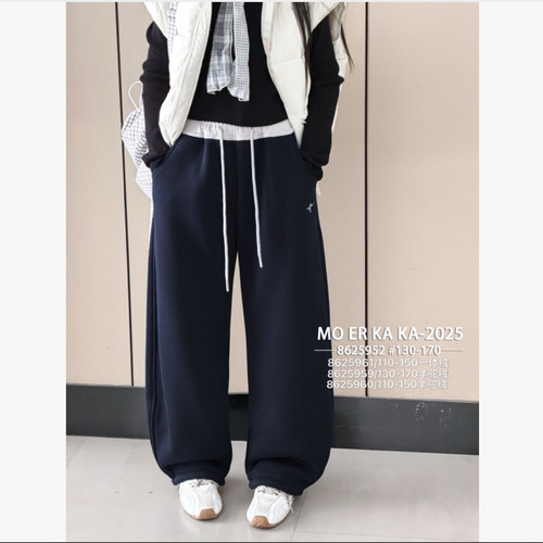 MR 8625959 刺绣一体羊羔毛运动裤