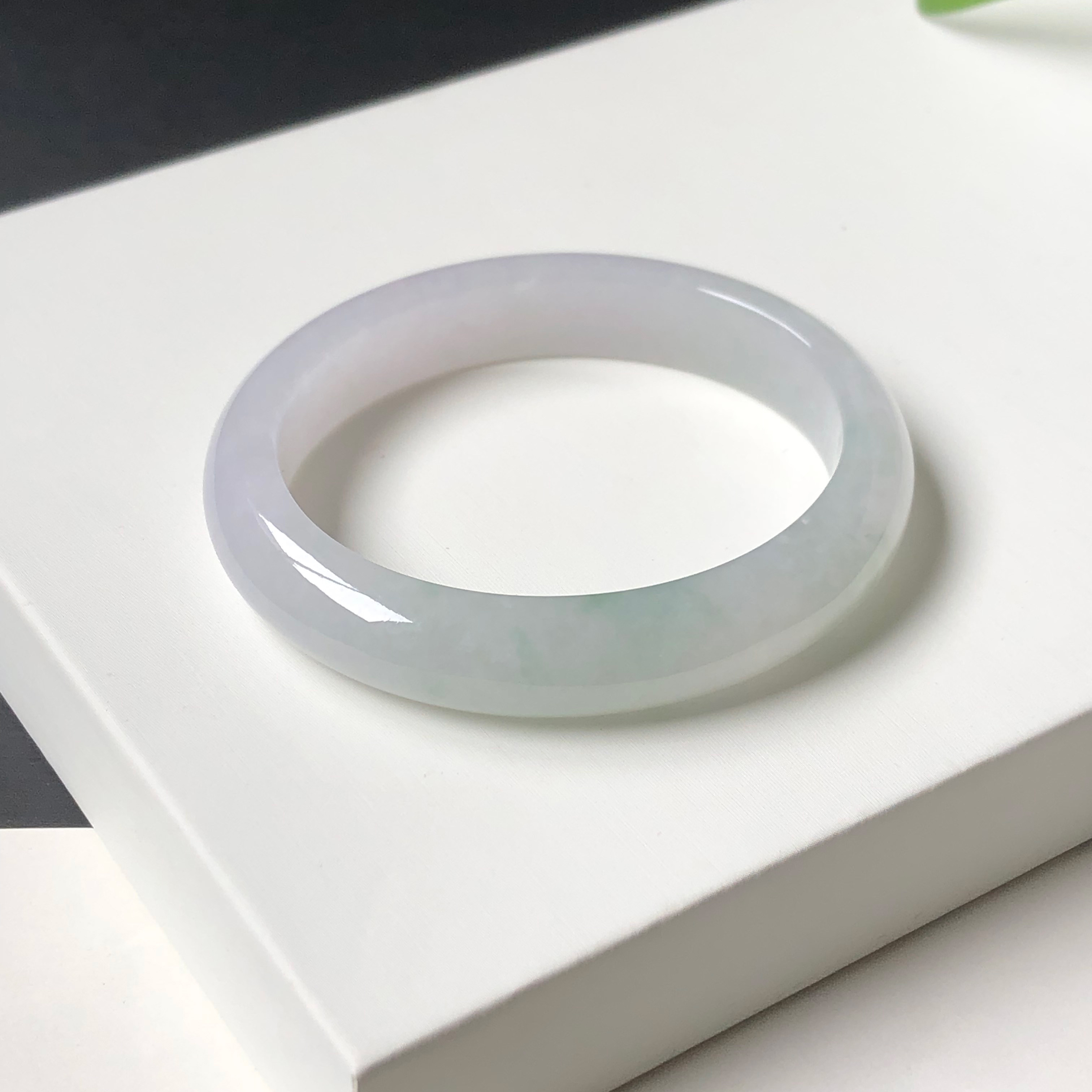 53圈1YX12315403贵妃镯 大艺珠宝冰糯种春彩缅甸天然翡翠A货手镯