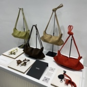 泰国潮牌 小蘑菇另拍 oabo 纯手工麂皮绒面立体剪裁手提单肩包