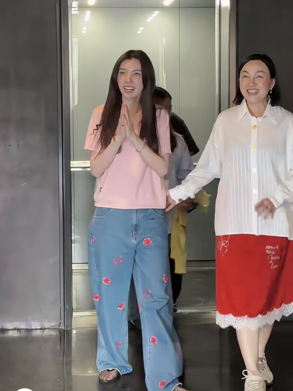 泰国潮牌 endless holiday粉色蝴蝶兔子刺绣短袖polo衫