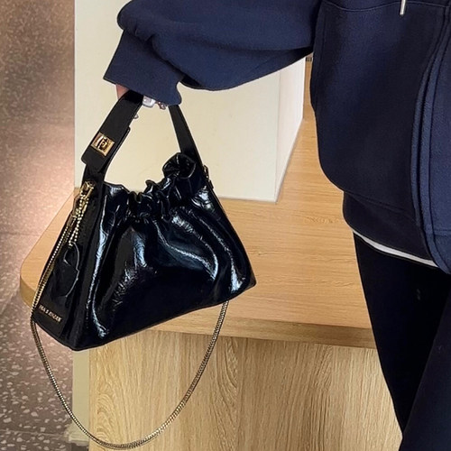 流行褶皱夏季链条2024新款云朵包