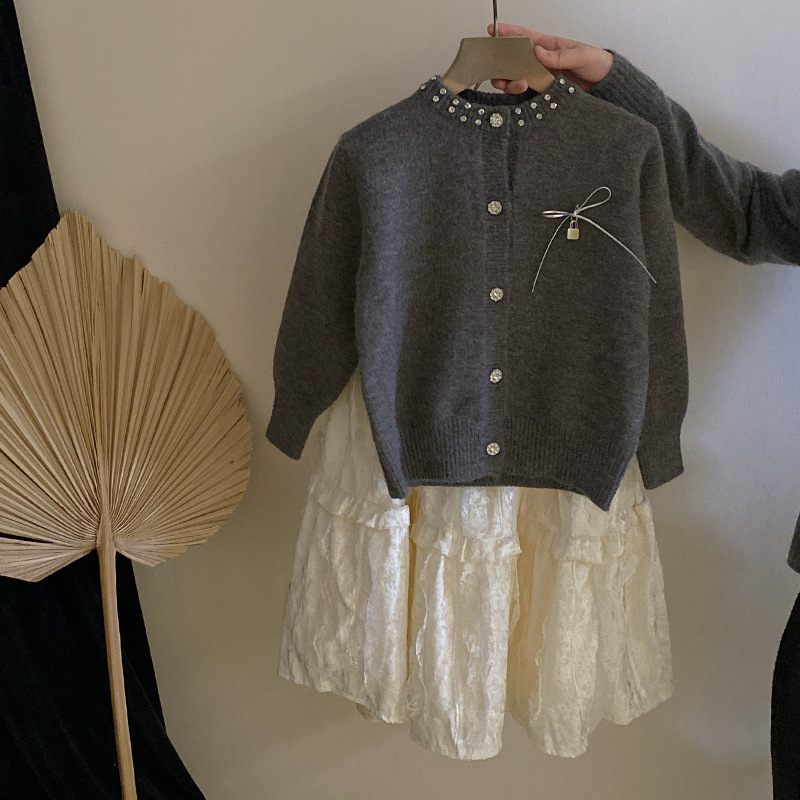 女童水钻蝴蝶结毛衣开衫2024新款丝绒蕾丝花边加绒蛋糕半身裙套装