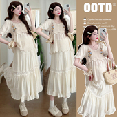 猪鼻扣半身裙孕妇套装 新品 复古民族风刺绣镂空针织衫