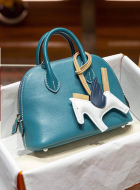 牛仔蓝迷你贝壳包女秋冬百搭手提包高级感真皮单肩斜挎保龄球包包