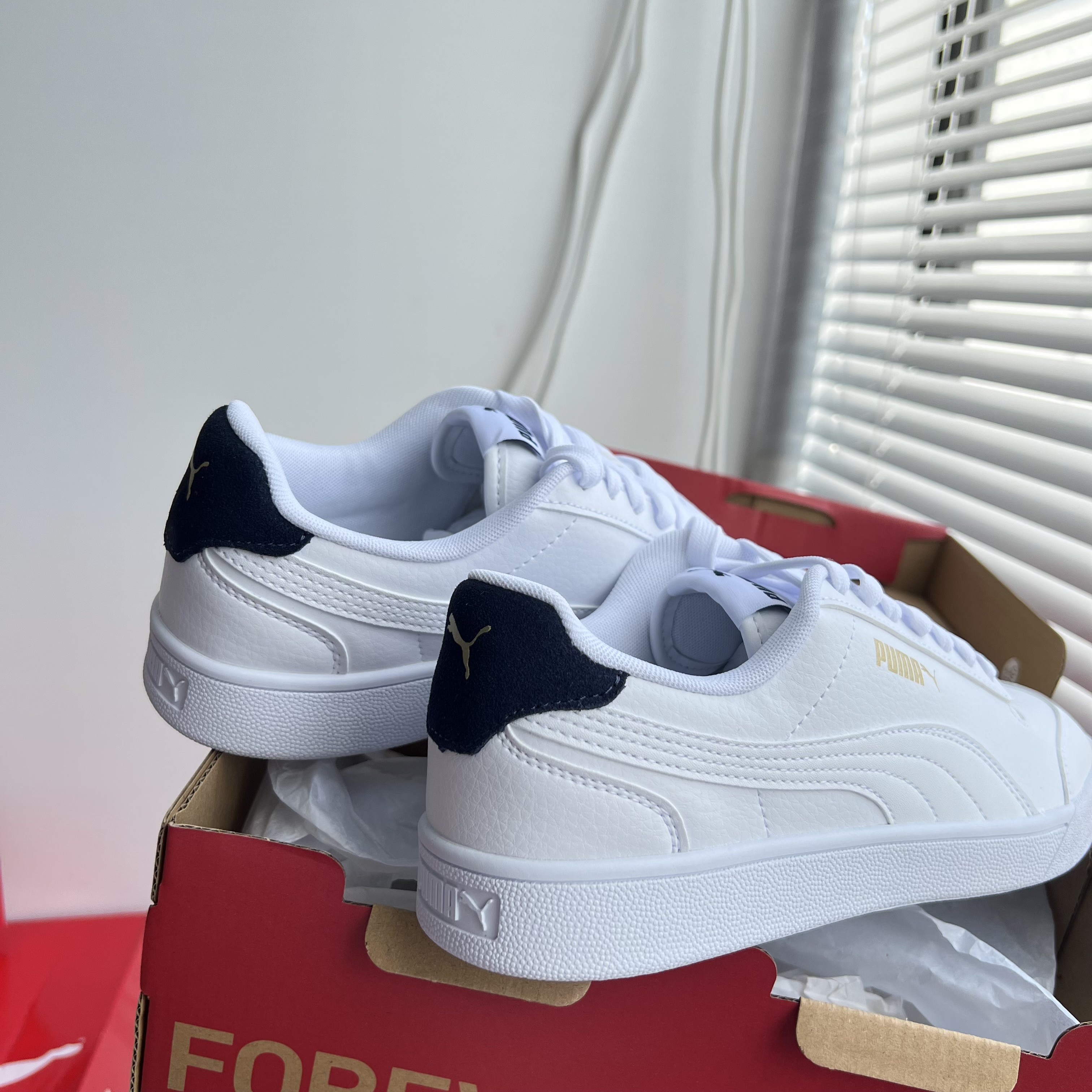 puma彪马深蓝色经典皮质休闲板鞋