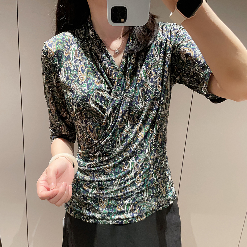 交叉V领真丝针织五分袖上衣印花