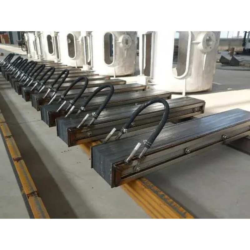 拍前询价:专业维修 定制中频炉水冷矽钢片磁轭,硅钢柱 钢壳炉专