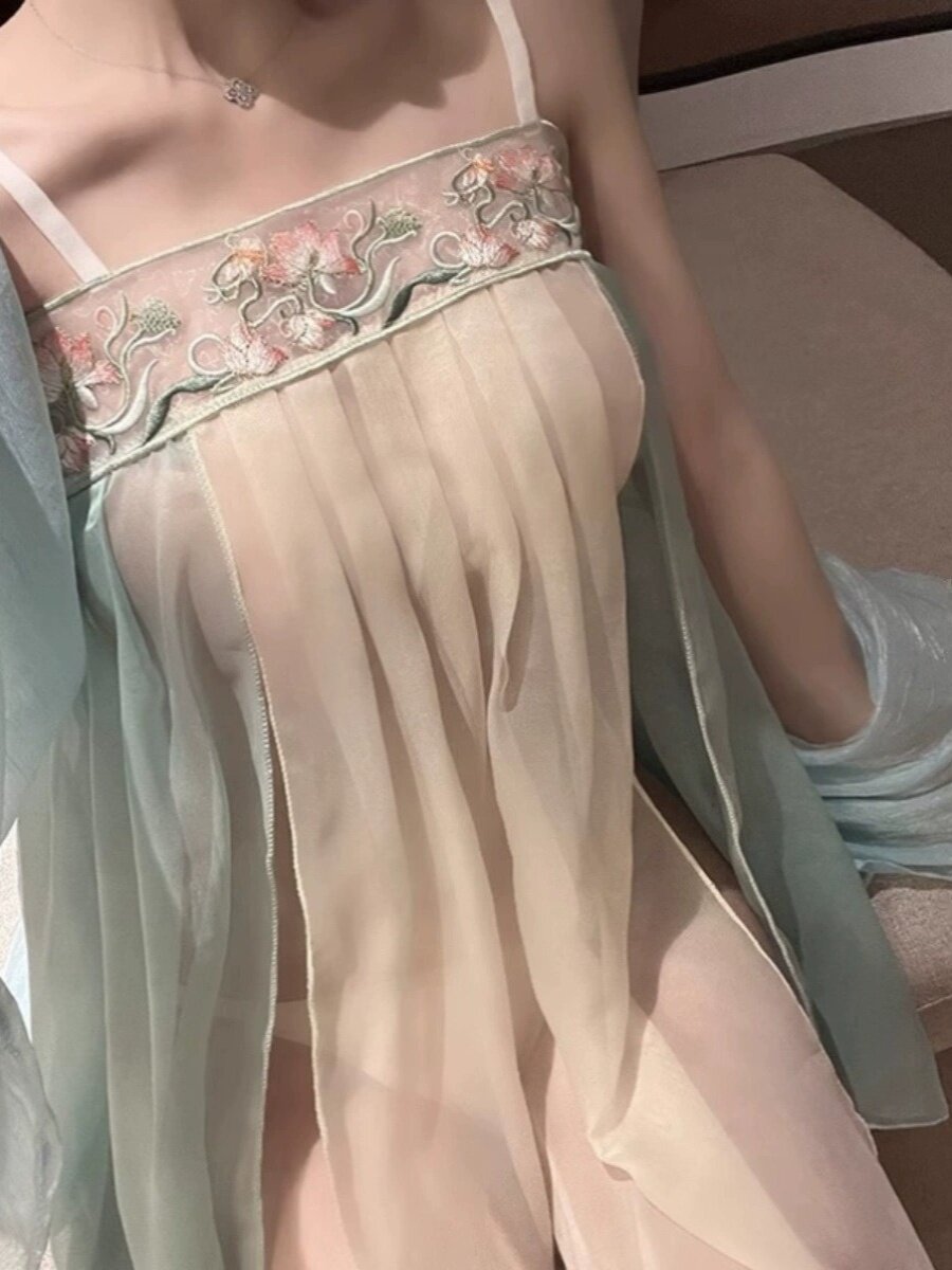 HANFU 여성 의류 중국 스타일 고대 의상 한 요소 가슴 높이 치마 고대 스타일 슈퍼 요정 봄과 가을 스타일 당나라 스타일 여름 몸집이 작은