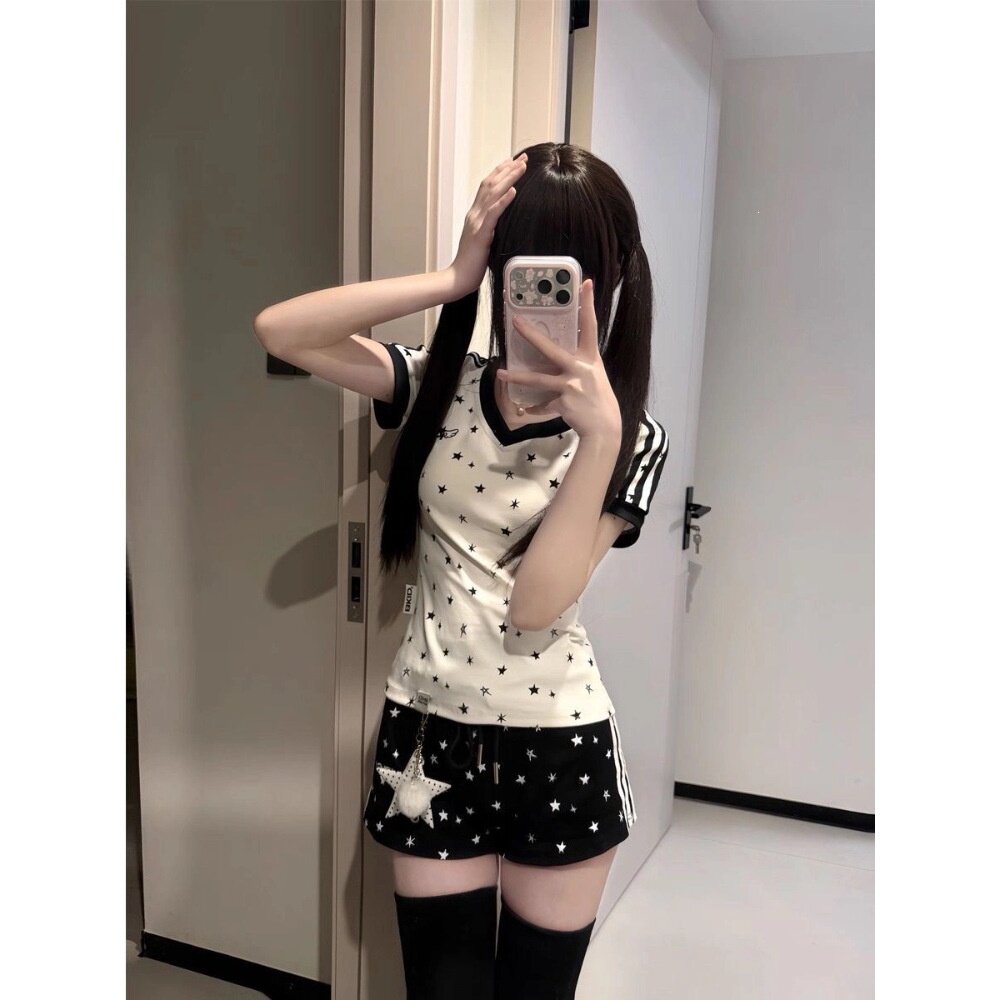乖乖女夏季显瘦V领短裤两件套