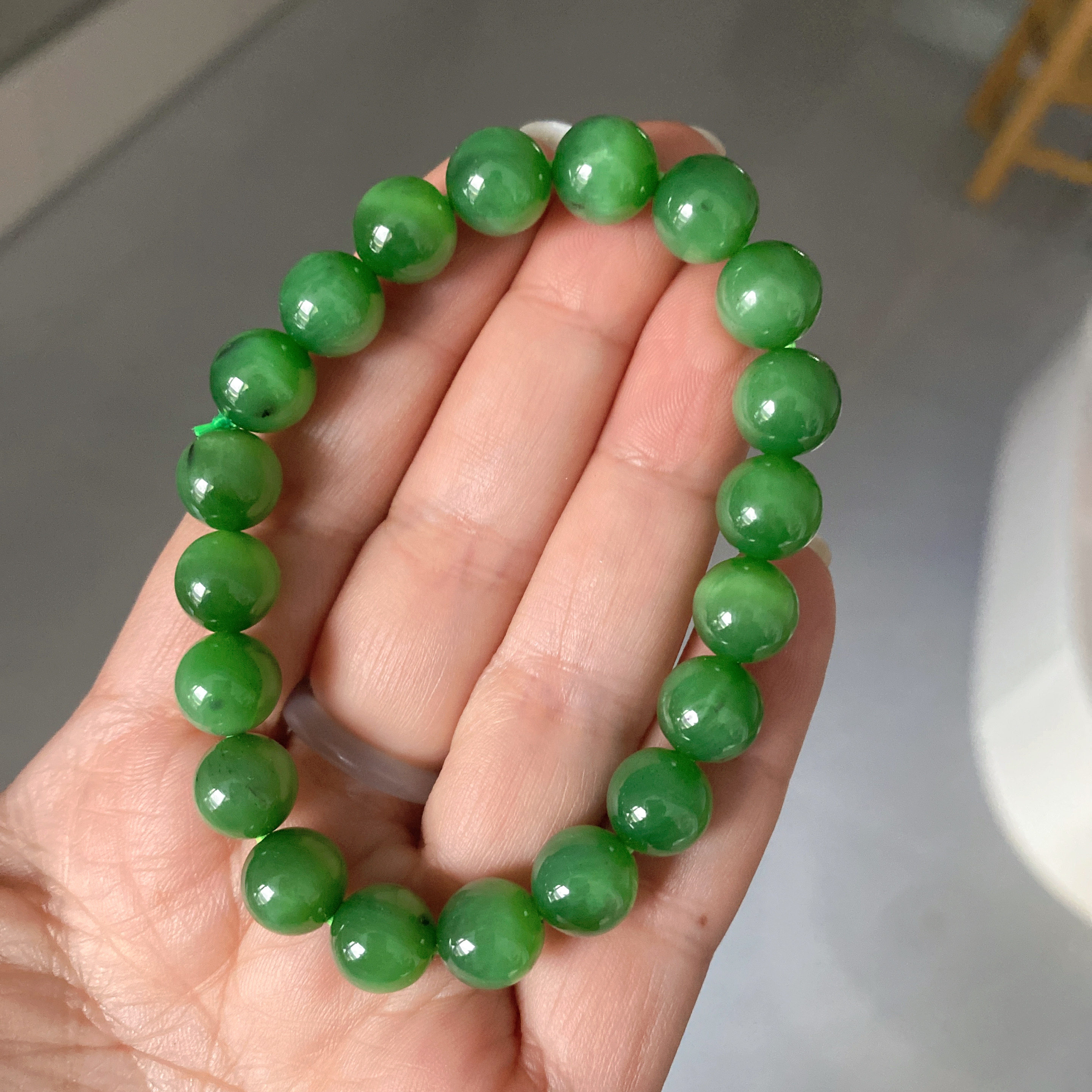 俄罗斯碧玉猫眼手串和田玉辣阳绿手链卡10经典男女款圆珠单圈手串