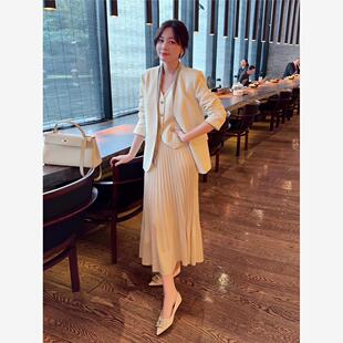 新款 女2025年秋季 无领西服外套马甲百褶半身裙三件套 套装 职场西装