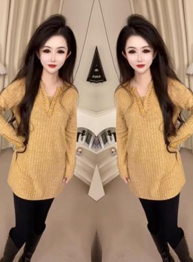 2025秋冬慵懒风V领姜黄色中长款毛衣女宽松显瘦针织衫V领长袖上衣