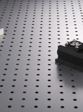 790nm792nm795nm半导体红外镭射激光功率2500mW3W可增加光纤耦合