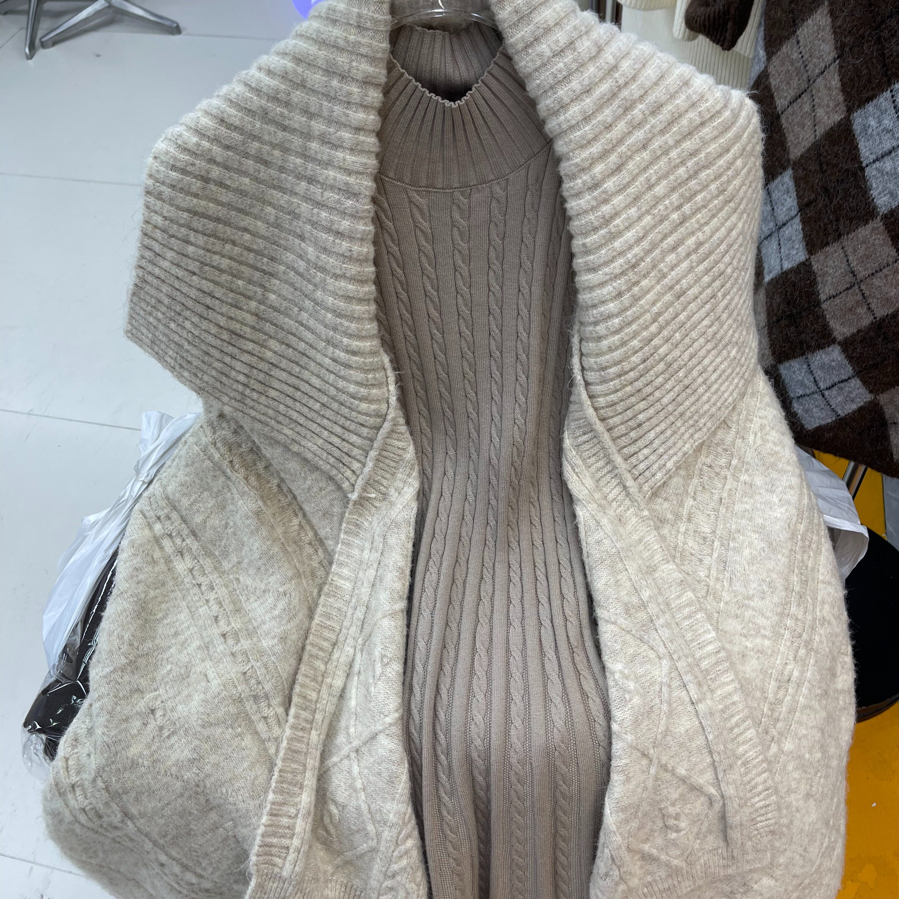 小女人冬的大翻领加厚针织大毛衣