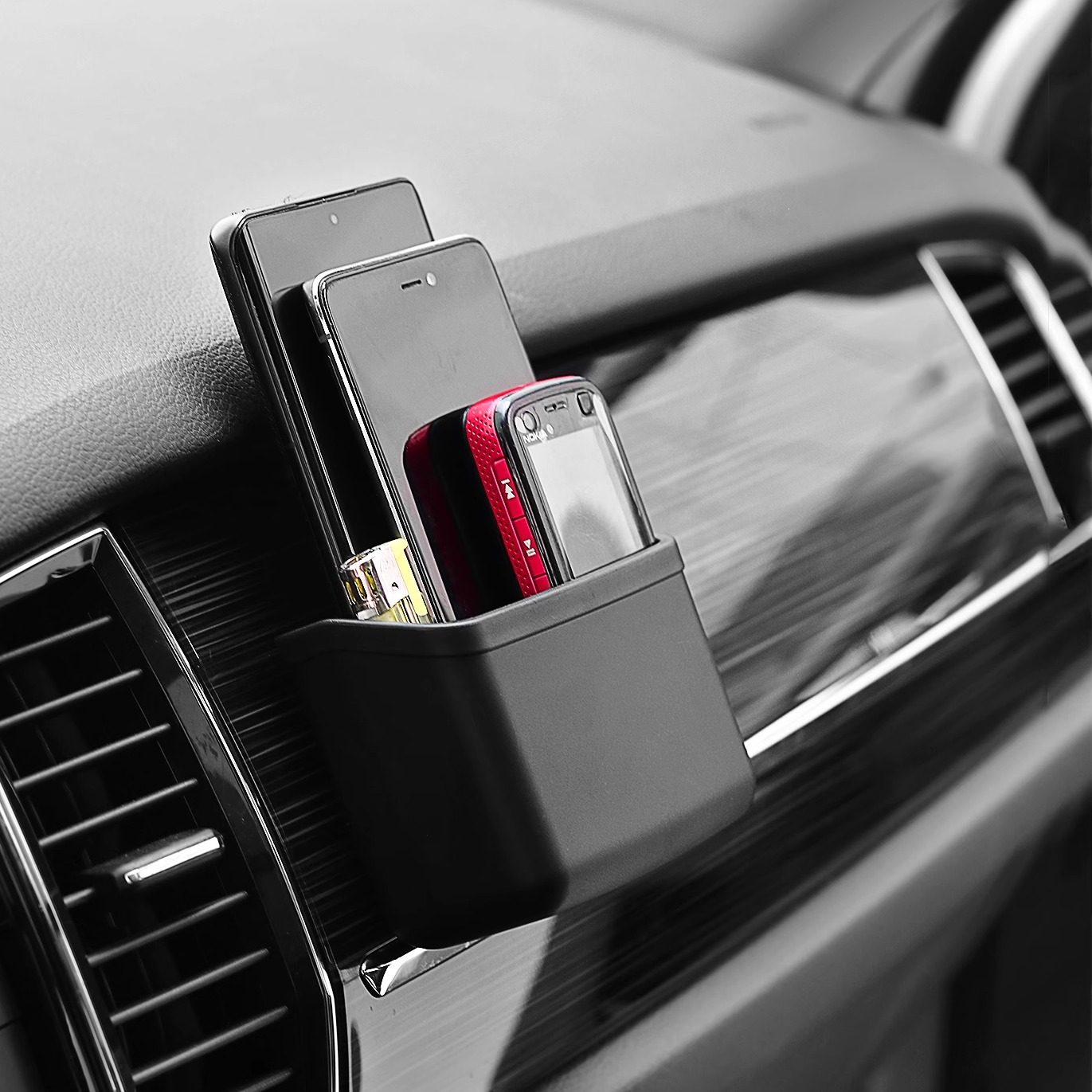 汽车遥控器收纳盒车内用品烟盒车载仪表台中控台车钥匙卡片储物盒