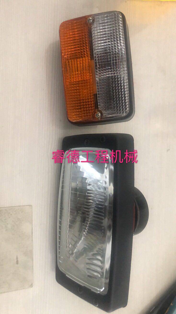 宝马格压路机配件203转向灯工作图片