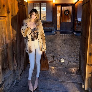 九分牛仔裤 瘦腿小脚裤 女 提臀显瘦铅笔裤 韩系白色排扣高腰丰胯靴裤