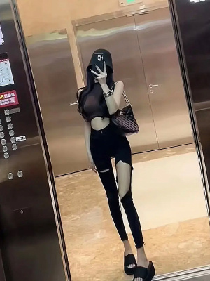 高腰显臀型破洞小脚裤显高九分裤