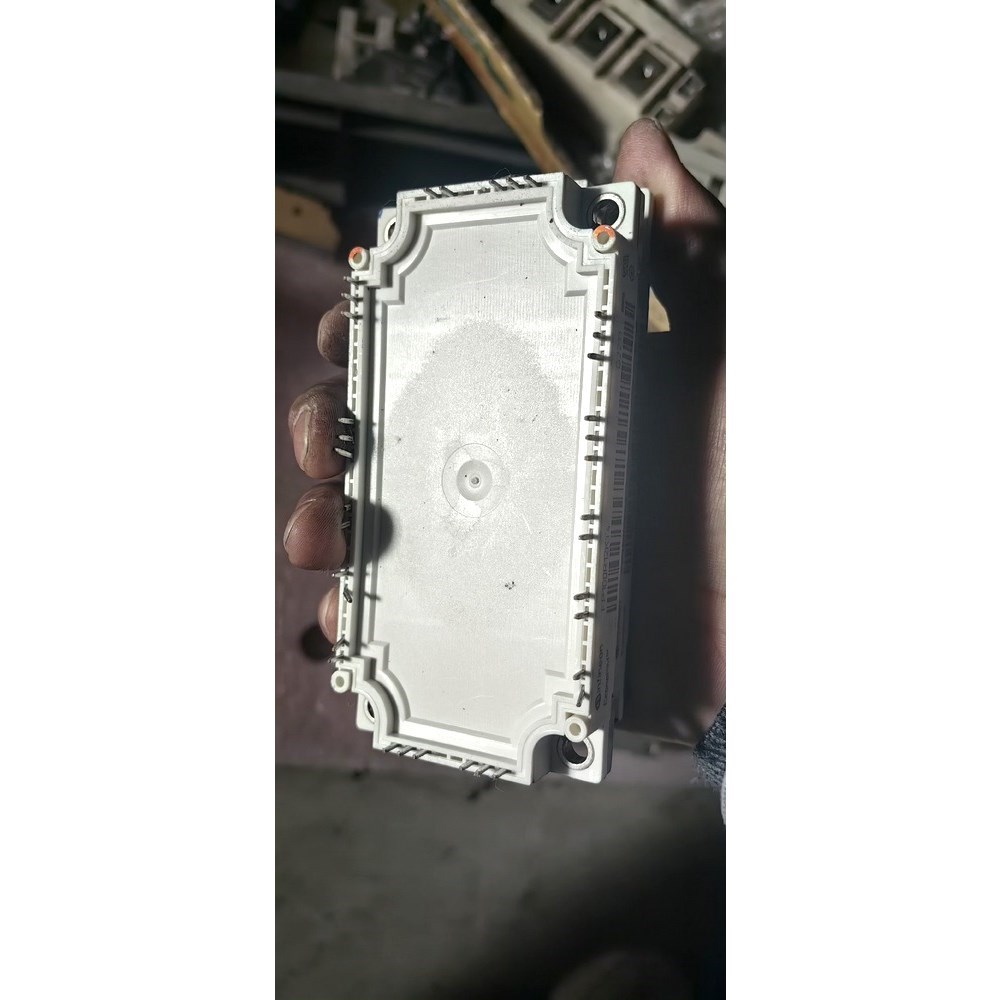 FP100R12KT4英飞凌模块实物拍摄需要联系成色漂亮 议价